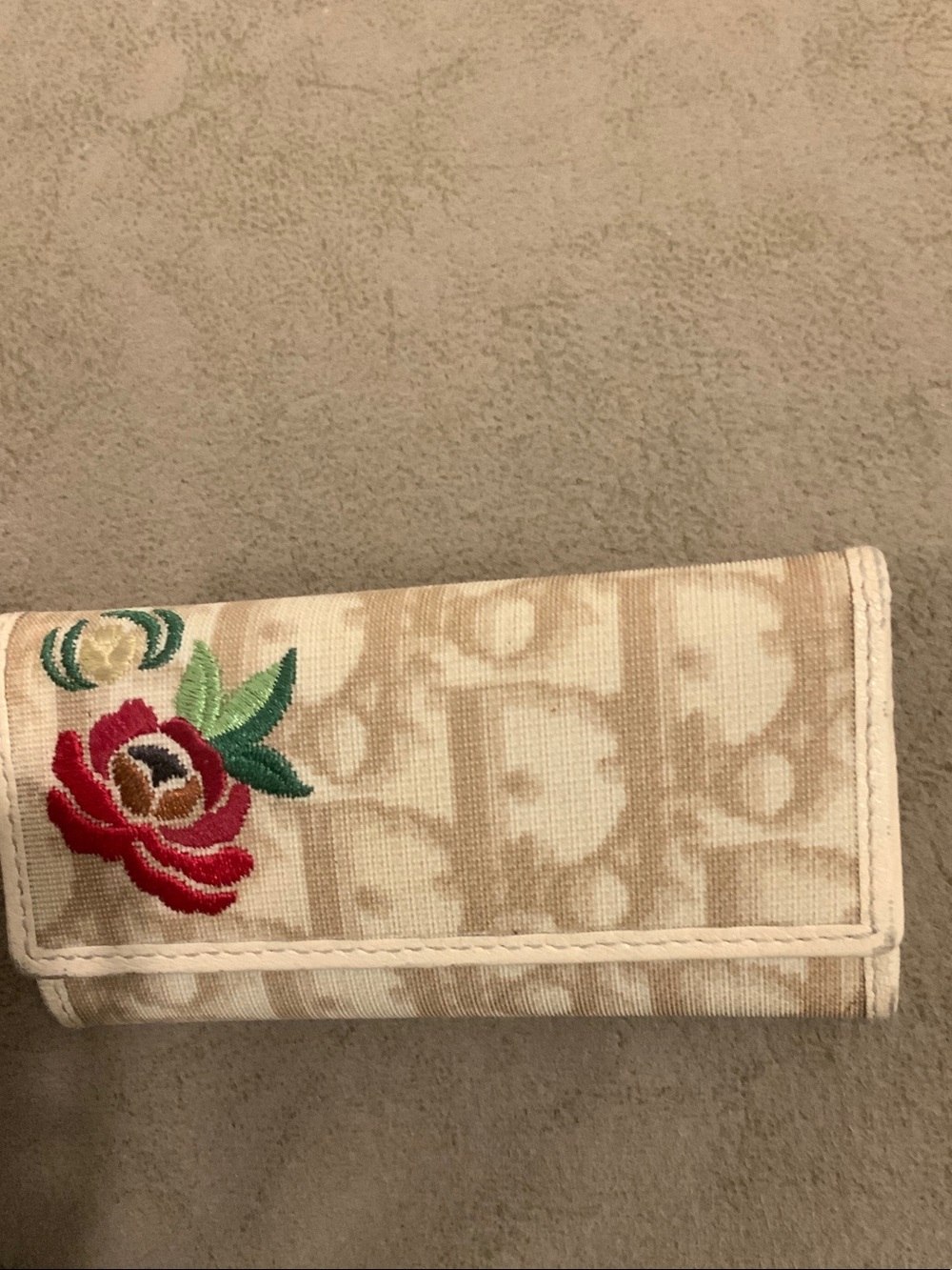 Dior Beige Monogram Canvas Wallet with Embroidered Floral Accent - Picture 2 of 12